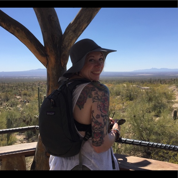 Meet your Posher, Jennifer - Picture 5 of 8